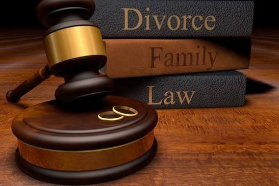 What Happens When You Consult a Divorce Lawyer Saket?