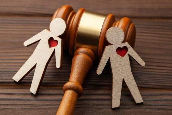 Divorce Advocate Saket for Matrimonial Legal Matters